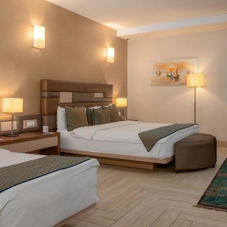 Titanic Hotel & Spa Sulaymaniyah Ngoại thất bức ảnh A room at the hotel