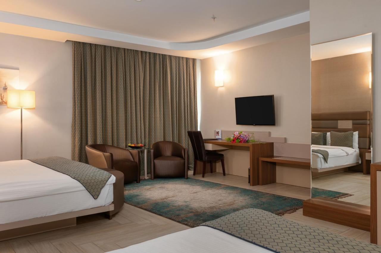 Titanic Hotel & Spa Sulaymaniyah Ngoại thất bức ảnh A room at the hotel