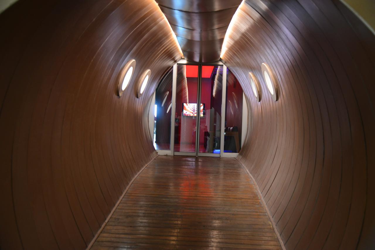 Titanic Hotel & Spa Sulaymaniyah Ngoại thất bức ảnh The entrance to the tunnel